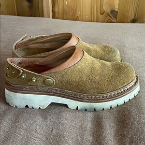 Feit Gardener Clogs Tan Suede 36